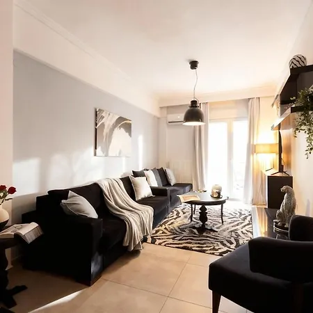 Elegant Spacious With Private Balcony *