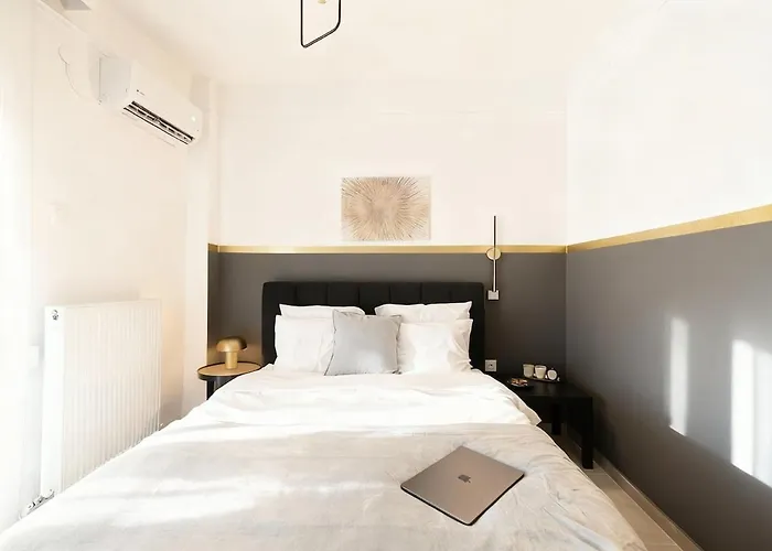 Elegant Spacious With Private Balcony Apartman