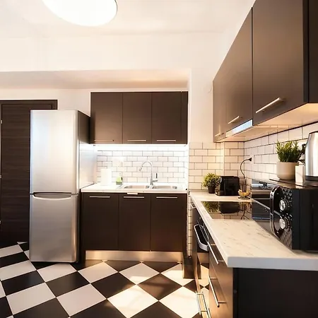 Elegant Spacious With Private Balcony * Thessaloníki